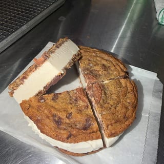 Skinny Cookie Ice Cream Sandwich